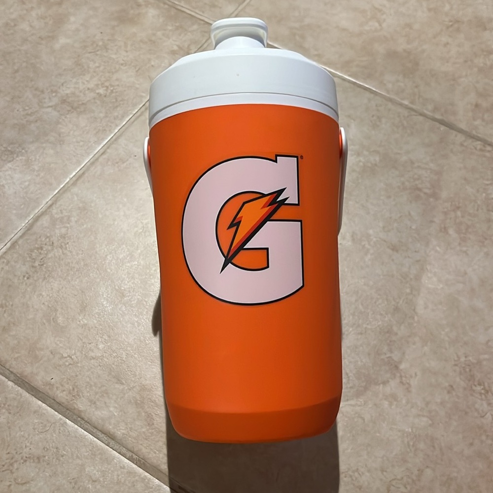 Gatorade Half Gallon Insulated Sport Beverage Cooler